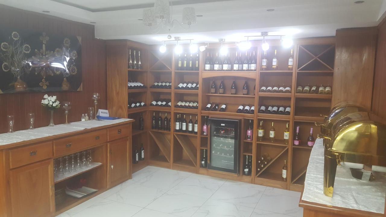 Residences Hotelieres Micheline Et Emile Bastos Yaoundé Kültér fotó