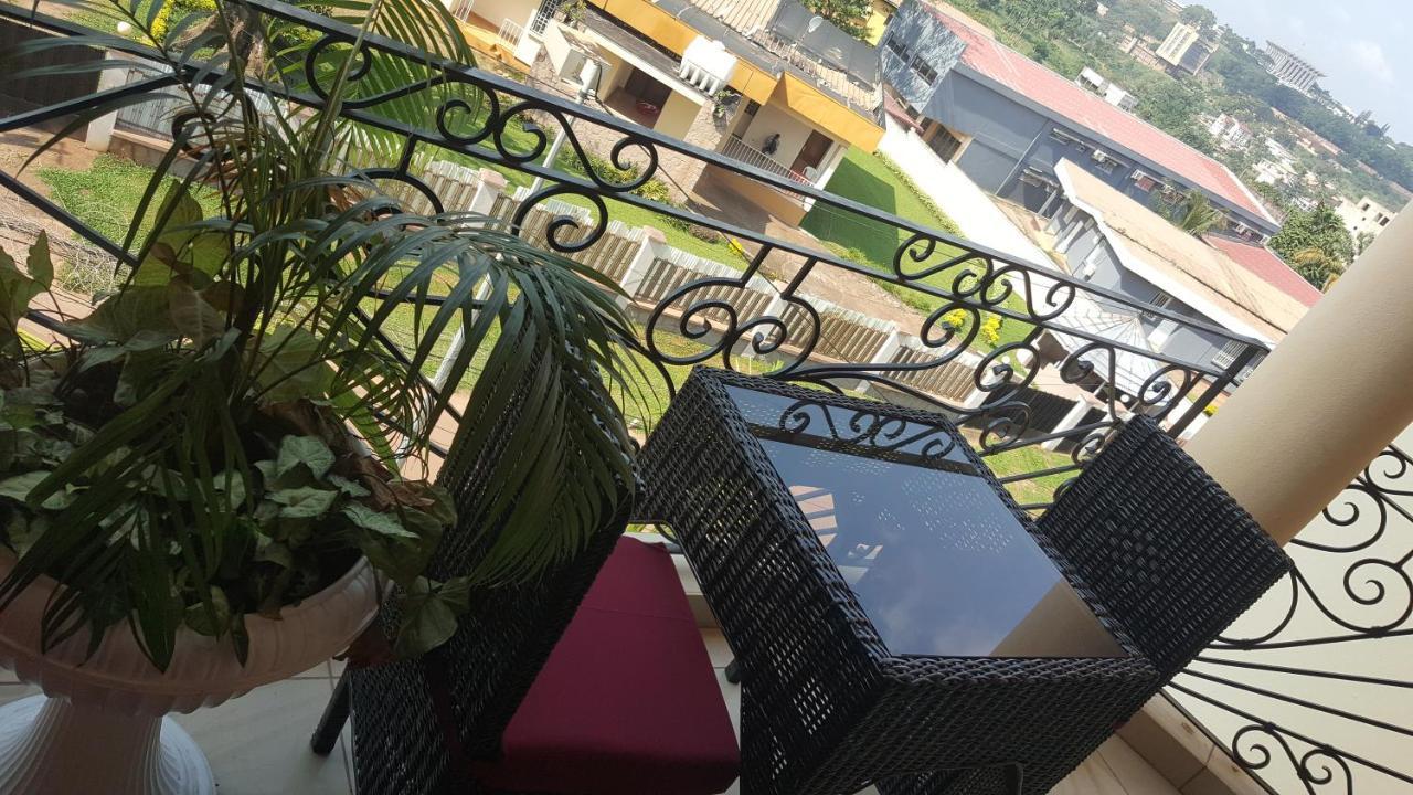 Residences Hotelieres Micheline Et Emile Bastos Yaoundé Kültér fotó