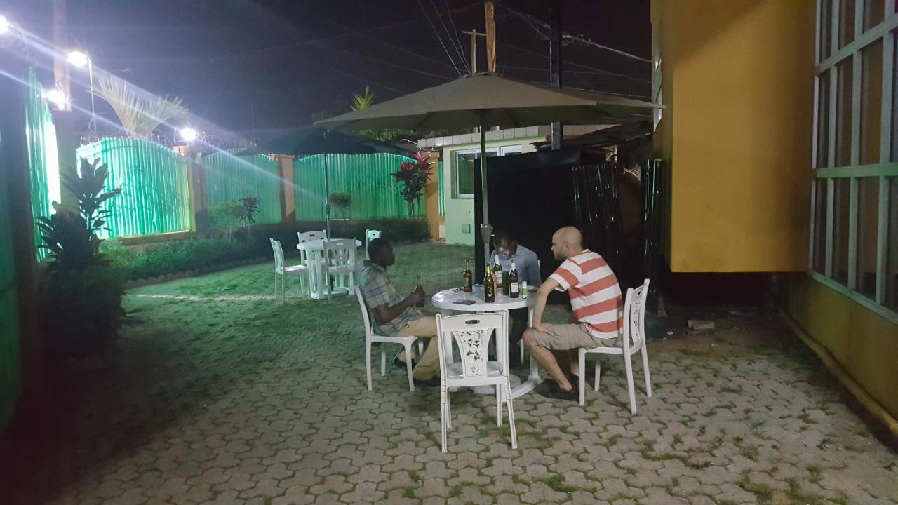 Residences Hotelieres Micheline Et Emile Bastos Yaoundé Kültér fotó